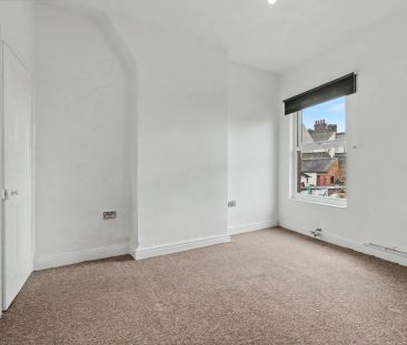 St John Street, Stoke-on-trent - Photo 2