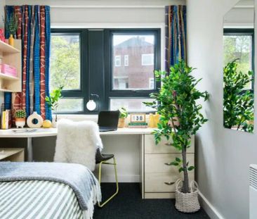 Large Standard Double Ensuite - Photo 5