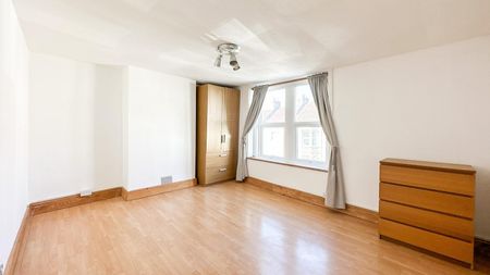 3 bedroom House To Let - Photo 5