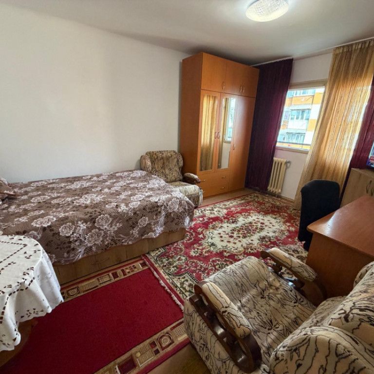 Garsoniera decomandata, 38 mp, zona Rovine - Photo 1