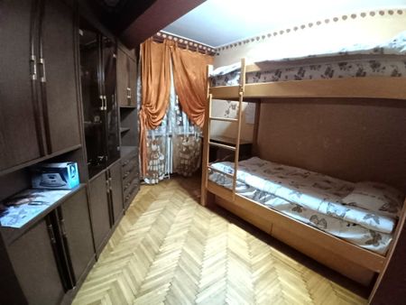 Apartament cu 3 Camere Decomandat in Zamca - Photo 2