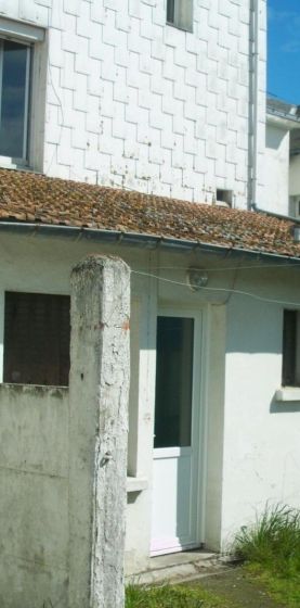 Louer local commercial 1 pièce - Photo 1