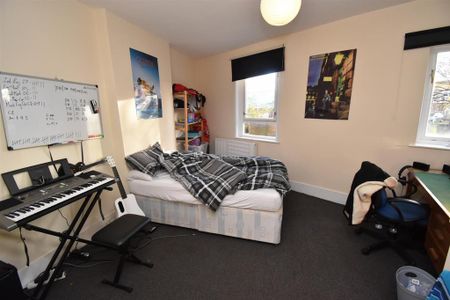 5 bedroom house to rent - Photo 3