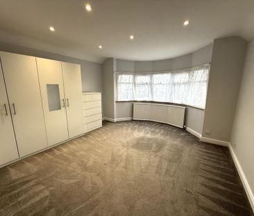 3 bedroom semi-detached house to rent - Photo 4