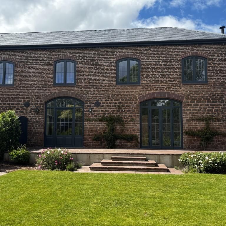 2 bedroom barn conversion to rent - Photo 1