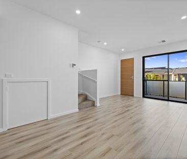 Stunning Brand New Townhouse! - Photo 5