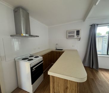 Charming 1-Bedroom House in Altona Meadows - WATER USUAGE BILL INCL... - Photo 3