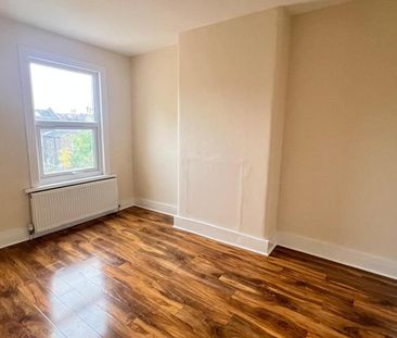 4 bedroom terraced house to rent - Photo 5