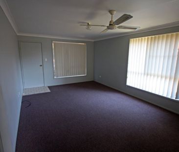 Refurbished private two bedroom villa with courtyard - Photo 1