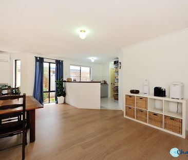 BEAUTIFULLY PRESENTED FAMILY HOME!! - Photo 3