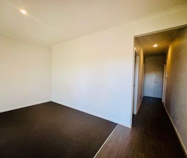 Fantastic Family Living in Prime Location - Photo 6