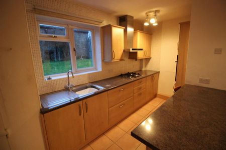 3 bedroom townhouse to rent - Photo 5