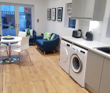 1 bedroom Flat To Let - Photo 4