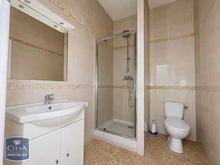 Location Appartement 3 pièces 78m² CASTILLON LA BATAILLE 33350 - Photo 2