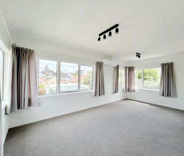 Two Bedroom Unit with Carport in Remuera - Photo 3