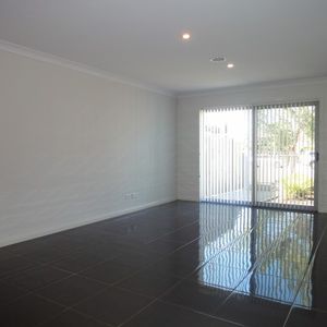 50 Nullarbor Avenue, Franklin ACT 2913 - Townhouse For Rent | Domain - Photo 2