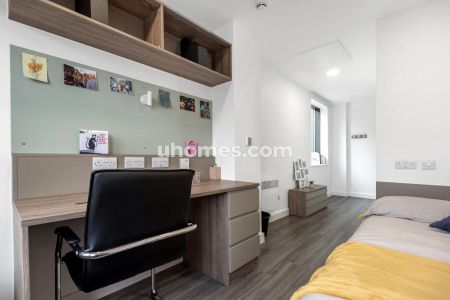 Premium Ensuite - Photo 3