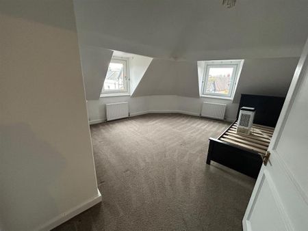 3 bedroom maisonette to rent - Photo 2