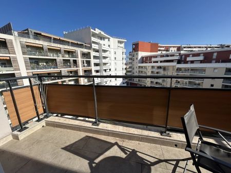 Appartement 2 pièces 46m2 MARSEILLE 8EME 1 014 euros - Photo 3