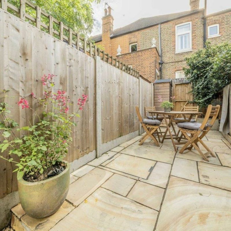 Abbeville Road, Clapham South, SW4 - Photo 1
