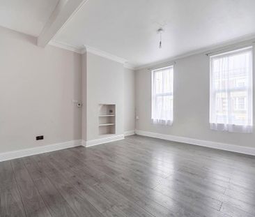 4 bedroom flat to rent - Photo 2