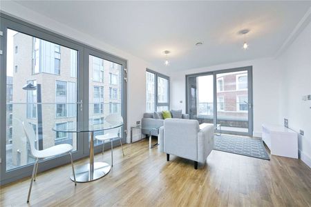 Immaculately kept, large one-bed apartment in a popular development. - Photo 5