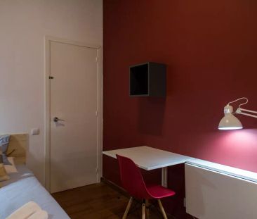 Room in a shared 6-bedroom apartment for rent in la Dreta de l'Eixample, couples not allowed - Foto 3