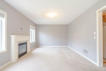 For Lease - 422 Hidden Trail, Oakville, Ontario - Photo 3