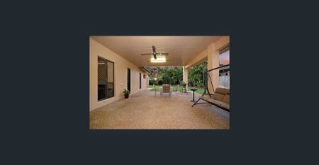 Large & Modern Family Home Situated in the Heart of Mount Louisa! - Photo 5