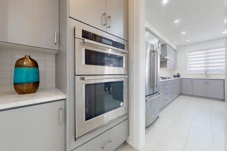 For Lease - 2096 Chris Mason Street, Oshawa, Ontario - Photo 2