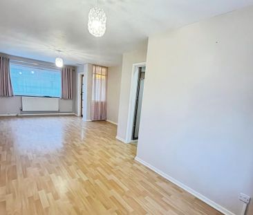 3 bedroom end of terrace house to rent - Photo 1