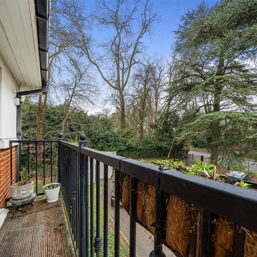 2 bed flat to rent in Brookshill, Harrow, HA3 - Photo 1