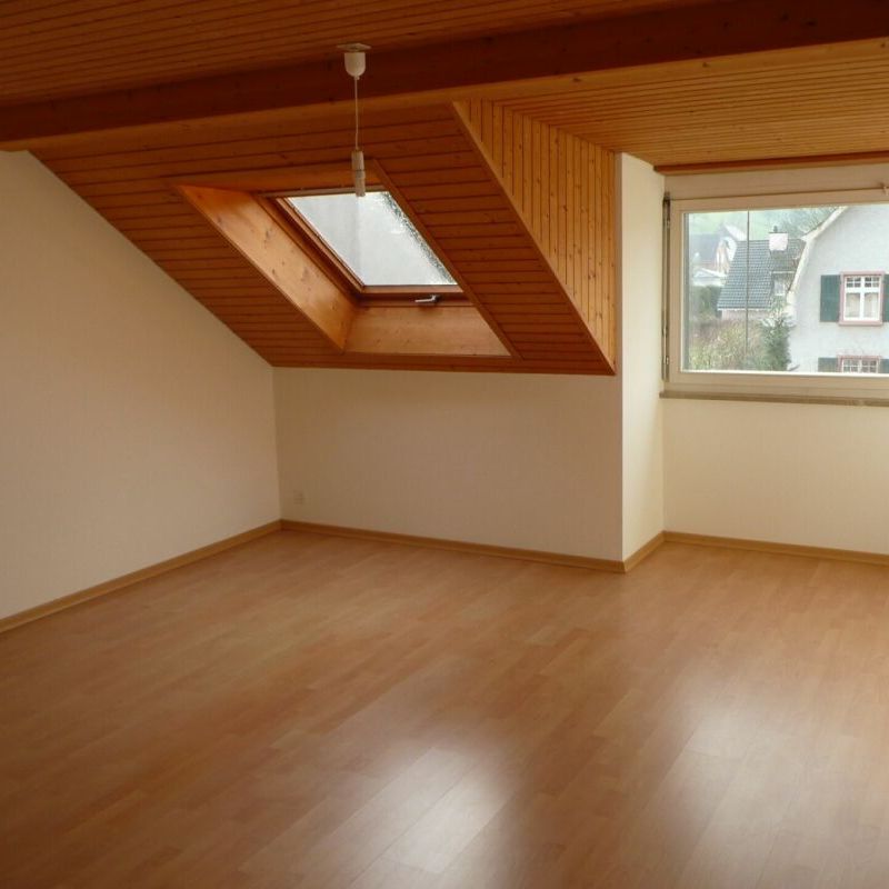 "4 1/2-Zimmerwohnung mit grossem Balkon und Cheminée" - Foto 1