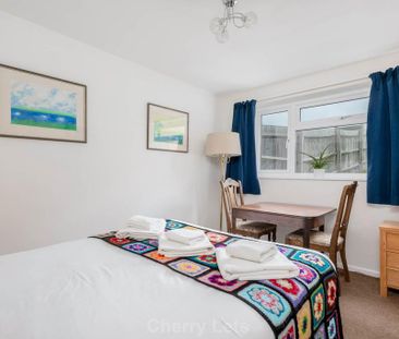 2 bedroom semi-detached bungalow to rent - Photo 6