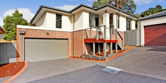 Executive Lifestyle, Perfect Location - Photo 3