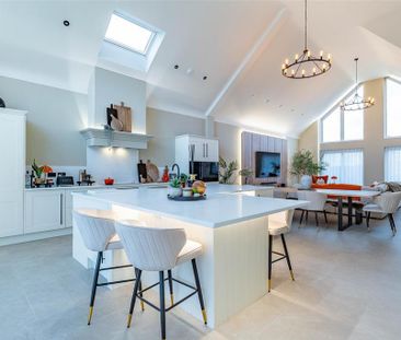 5 bedroom detached house to rent - Photo 3