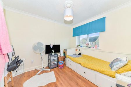 4 bedroom detached house to rent - Photo 3