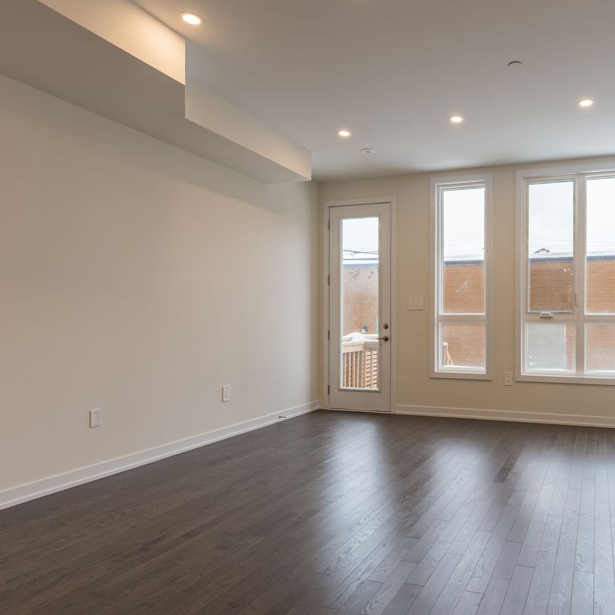 For Lease - 18 Grn Grdns Boulevard, Toronto, Ontario - Photo 1