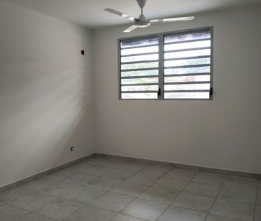 Location Maison 4 pièces 87m² REMIRE MONTJOLY 97354 - Photo 3