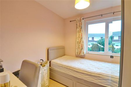 3 bedroom semi-detached house to rent - Photo 5