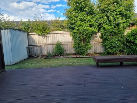 2 bedroom( Granny) unit with private garden - Photo 4