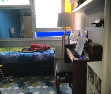 Spacious, light single room in shared flat, Hoxton (Zone 1/2). Avai... - Photo 3