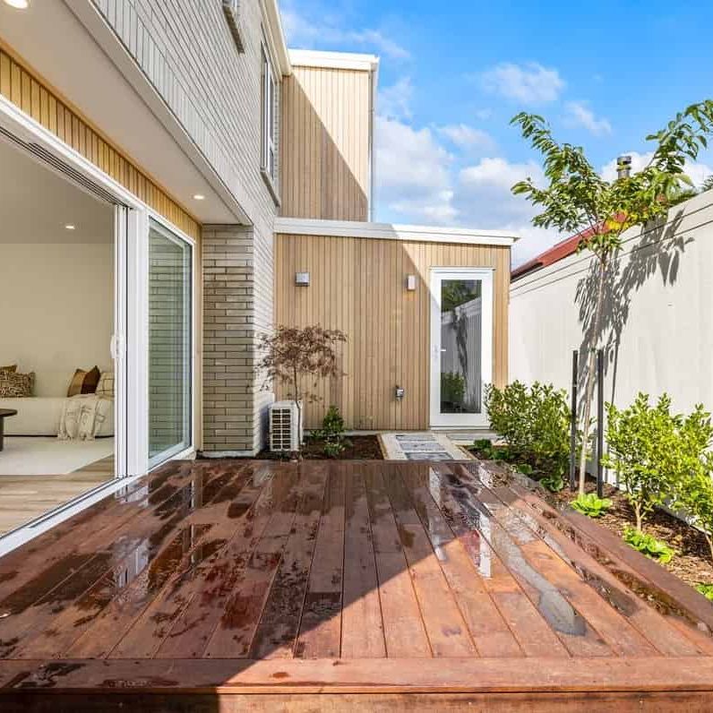 Brand new on Durham! - Photo 1