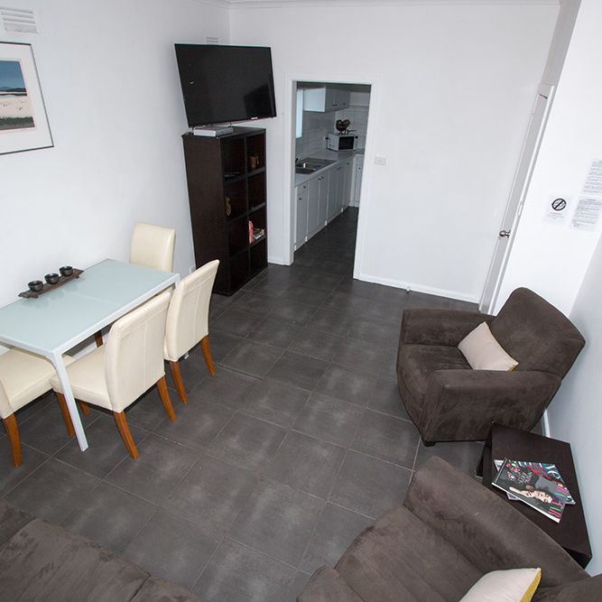 FANTASTIC SEVEN BEDROOM HOUSE. - Photo 1