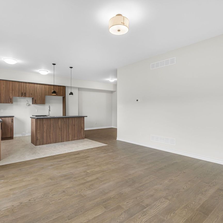 For Lease - 3246 Parker Avenue, Fort Erie, Ontario - Photo 1