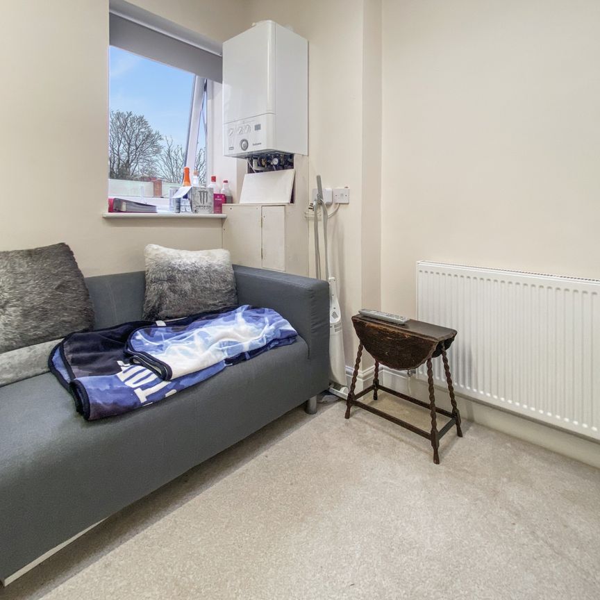 Second Floor Back (Horwood Close), Flat 5 25a London Road, Oxford OX3 7RE - Photo 1