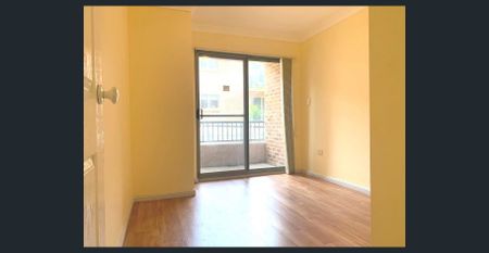 Walking Distance to Pendle Hill CBD and Station...Family Unit... - Photo 4