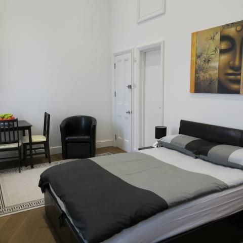 Flat 223 Fulham Palace Road, Fulham W6 9HH - Photo 1