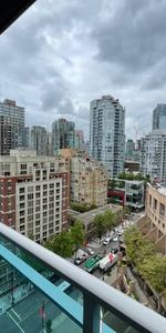 Great Location Robson Street at the Heart of Downtown - Photo 4