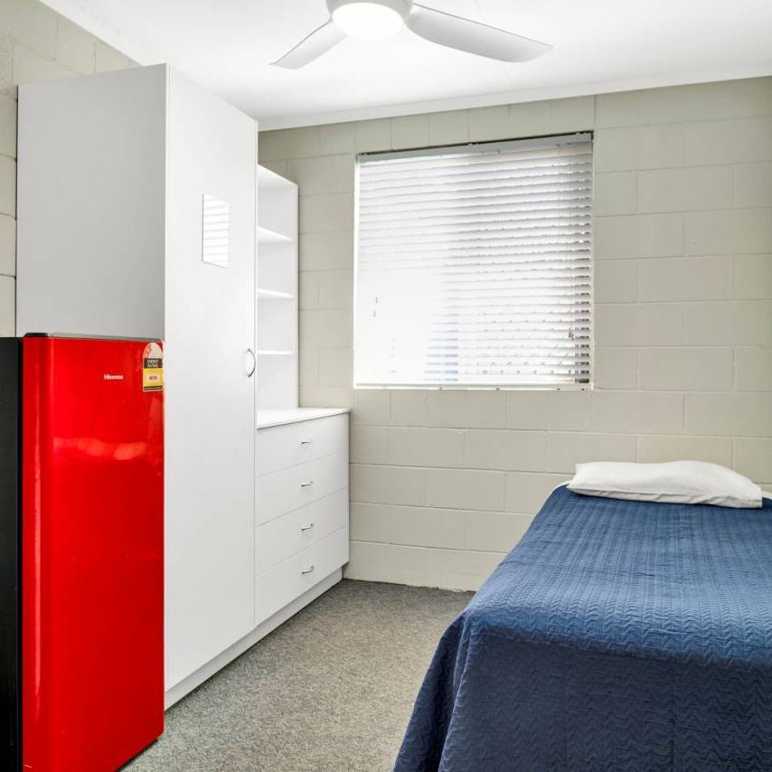 Convenient, Comfortable & Secure Living Minutes from Toowoomba CBD – All Utilities Included! - Photo 1